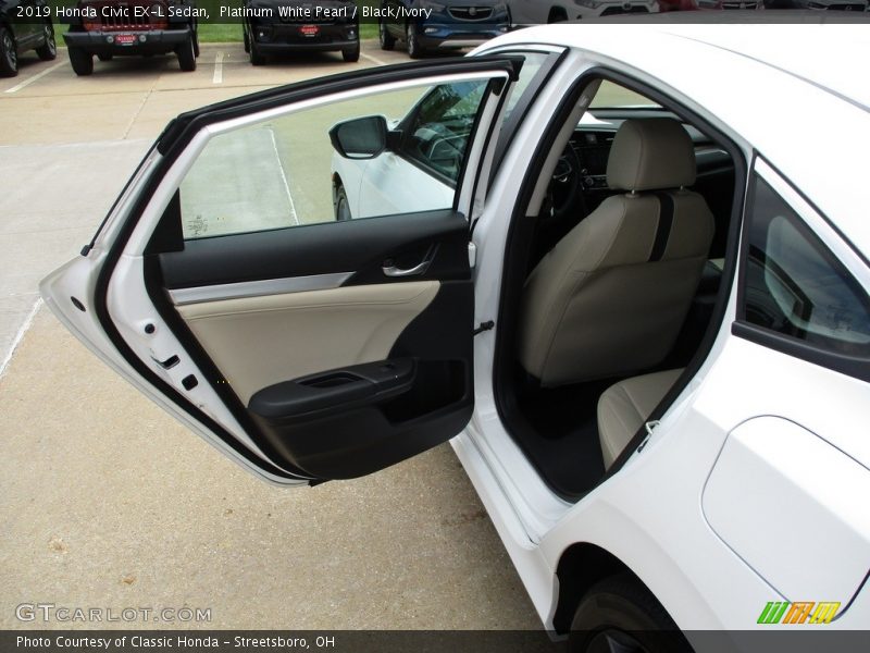 Platinum White Pearl / Black/Ivory 2019 Honda Civic EX-L Sedan