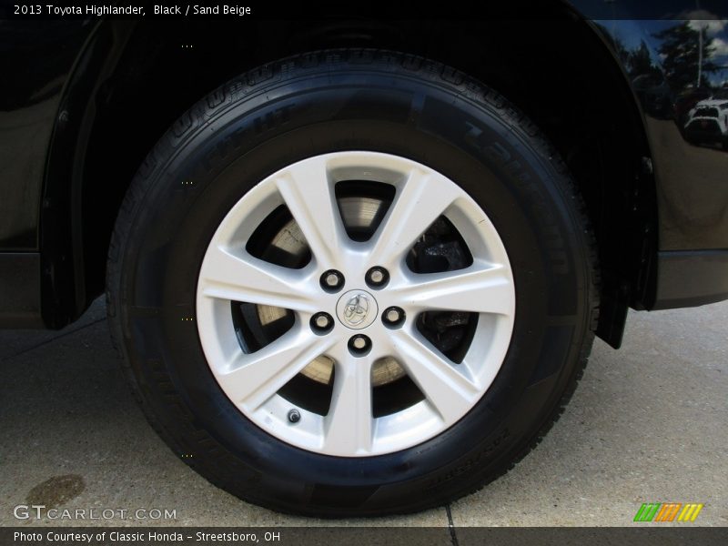 Black / Sand Beige 2013 Toyota Highlander