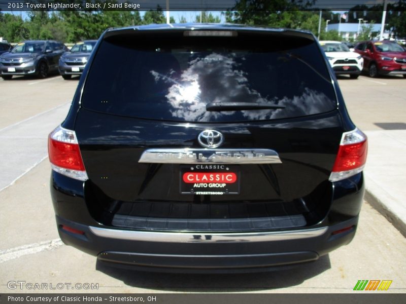 Black / Sand Beige 2013 Toyota Highlander