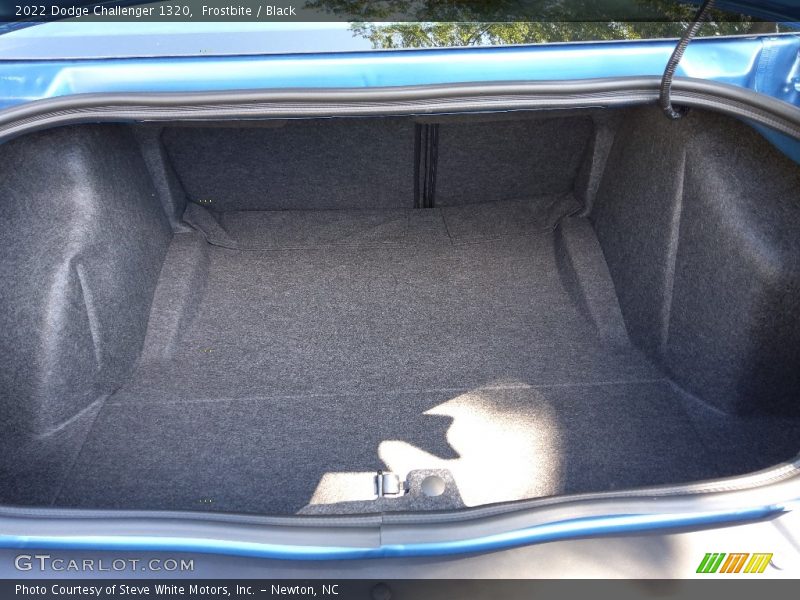  2022 Challenger 1320 Trunk