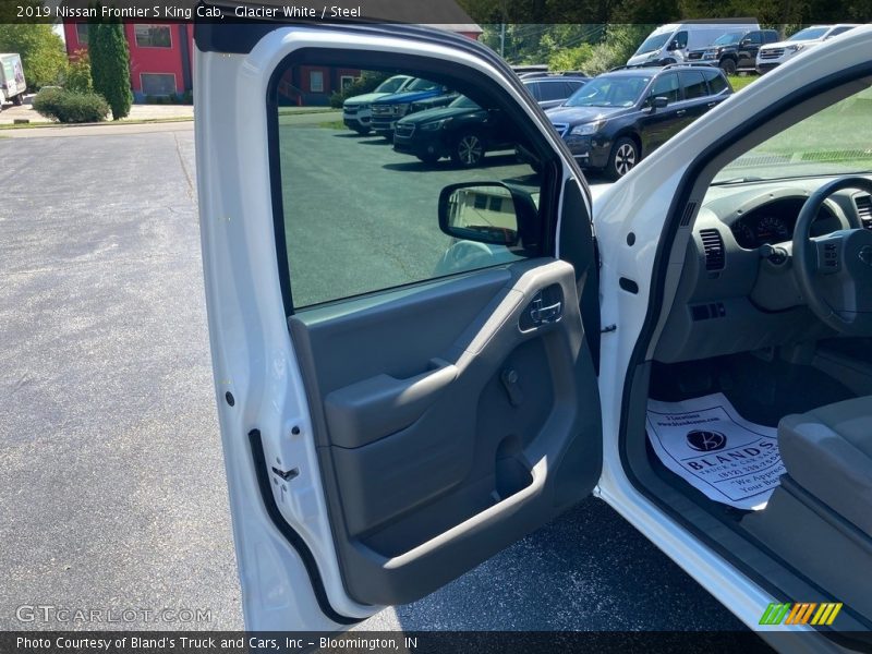 Glacier White / Steel 2019 Nissan Frontier S King Cab