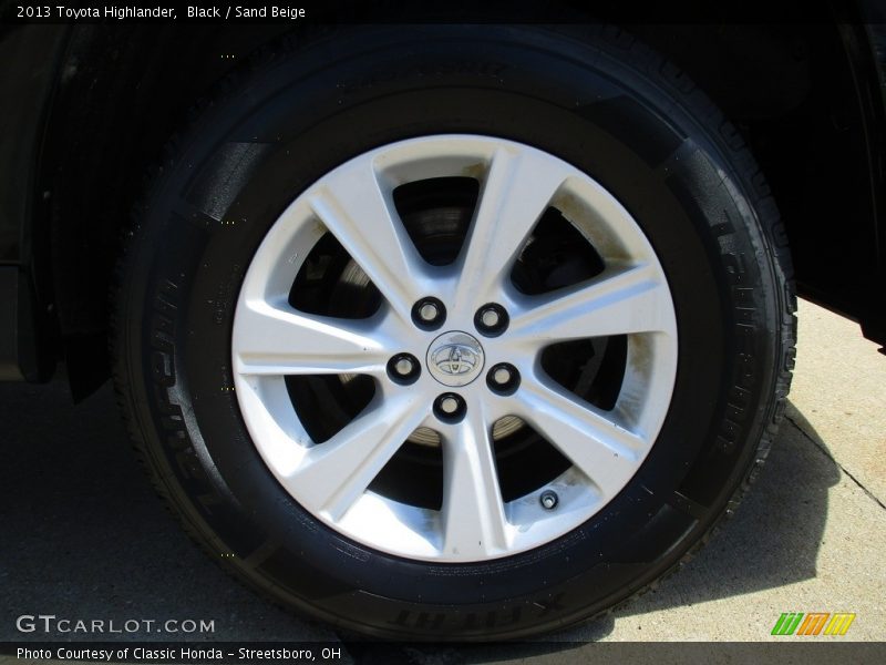 Black / Sand Beige 2013 Toyota Highlander