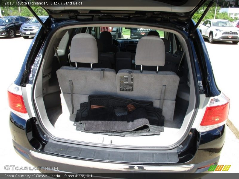 Black / Sand Beige 2013 Toyota Highlander
