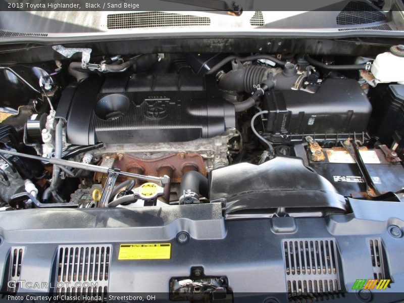 Black / Sand Beige 2013 Toyota Highlander