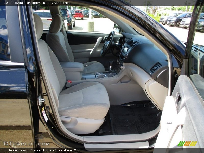 Black / Sand Beige 2013 Toyota Highlander