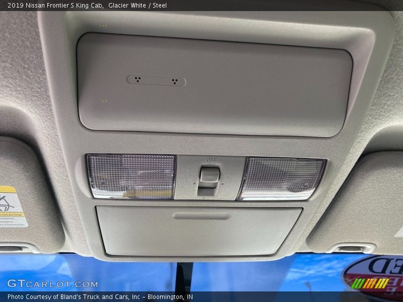 Glacier White / Steel 2019 Nissan Frontier S King Cab