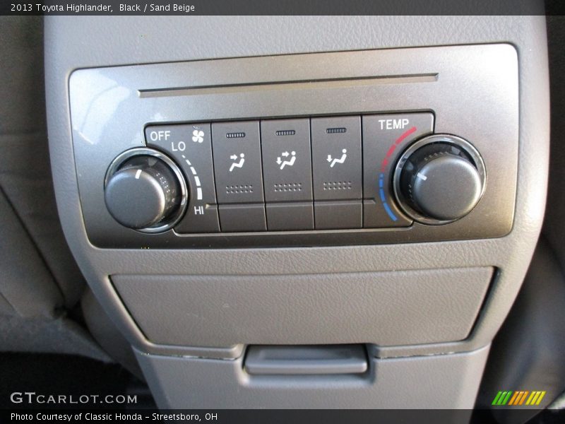 Black / Sand Beige 2013 Toyota Highlander