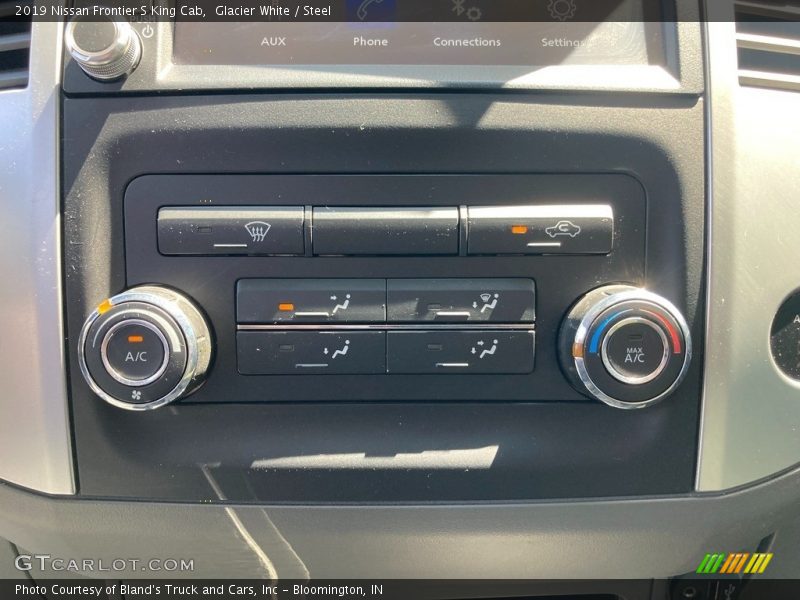 Glacier White / Steel 2019 Nissan Frontier S King Cab