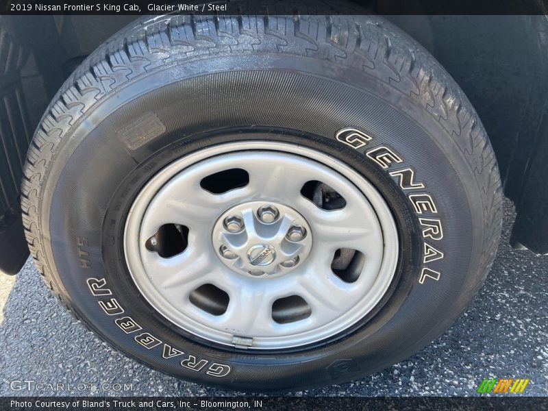 Glacier White / Steel 2019 Nissan Frontier S King Cab