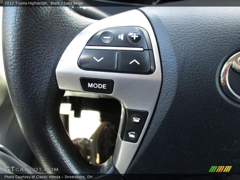 Black / Sand Beige 2013 Toyota Highlander