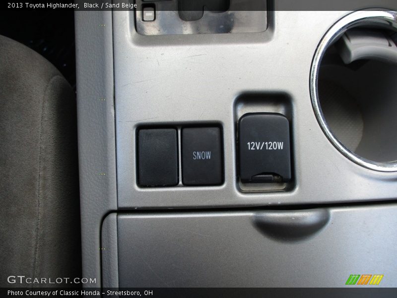 Black / Sand Beige 2013 Toyota Highlander