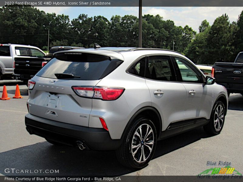 Iconic Silver / Sandstone 2022 Ford Escape SE 4WD Hybrid