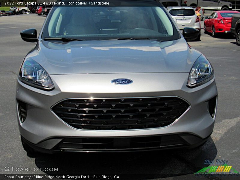 Iconic Silver / Sandstone 2022 Ford Escape SE 4WD Hybrid