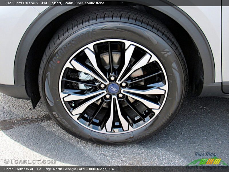 Iconic Silver / Sandstone 2022 Ford Escape SE 4WD Hybrid