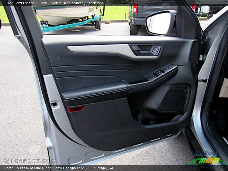 Iconic Silver / Sandstone 2022 Ford Escape SE 4WD Hybrid