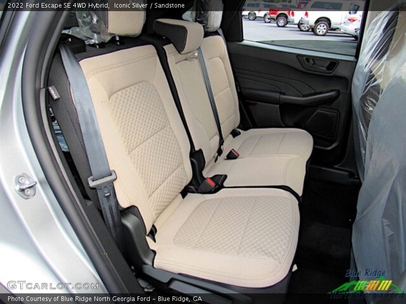 Iconic Silver / Sandstone 2022 Ford Escape SE 4WD Hybrid