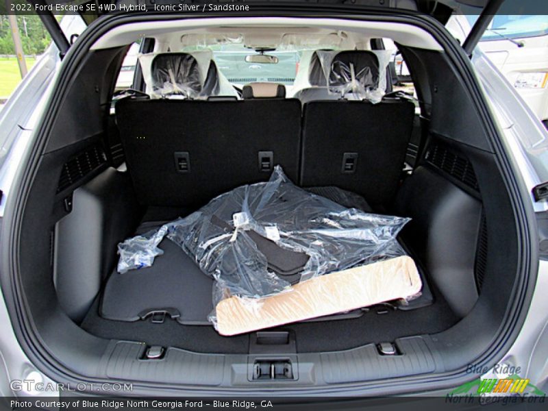 Iconic Silver / Sandstone 2022 Ford Escape SE 4WD Hybrid