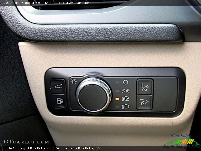 Iconic Silver / Sandstone 2022 Ford Escape SE 4WD Hybrid