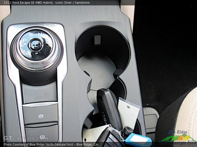 Iconic Silver / Sandstone 2022 Ford Escape SE 4WD Hybrid