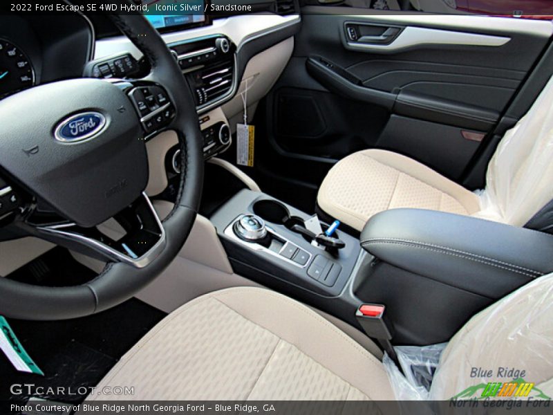 Iconic Silver / Sandstone 2022 Ford Escape SE 4WD Hybrid