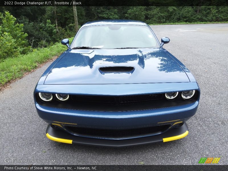Frostbite / Black 2022 Dodge Challenger R/T