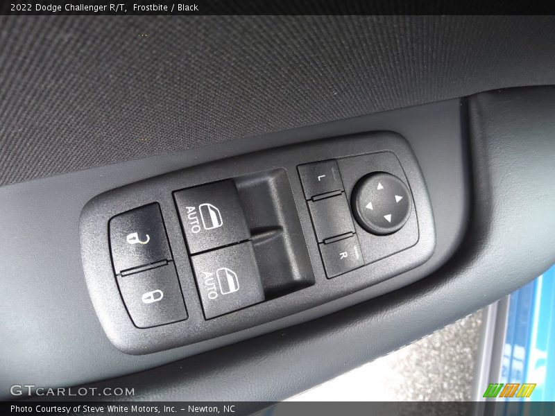 Frostbite / Black 2022 Dodge Challenger R/T