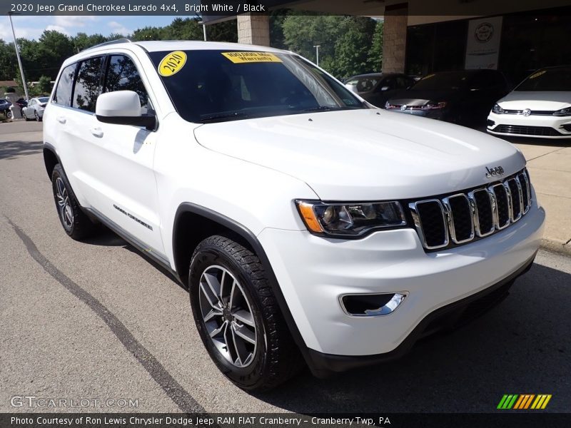 Bright White / Black 2020 Jeep Grand Cherokee Laredo 4x4
