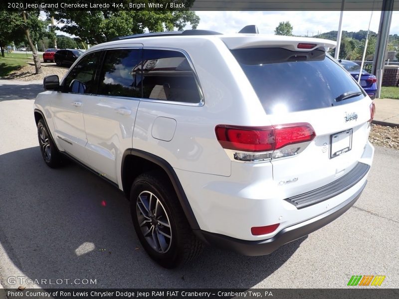Bright White / Black 2020 Jeep Grand Cherokee Laredo 4x4