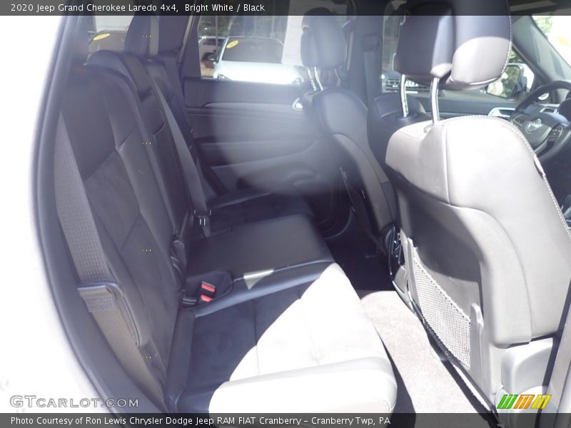 Bright White / Black 2020 Jeep Grand Cherokee Laredo 4x4