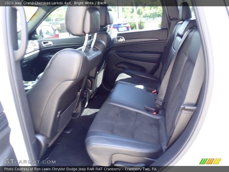 Bright White / Black 2020 Jeep Grand Cherokee Laredo 4x4