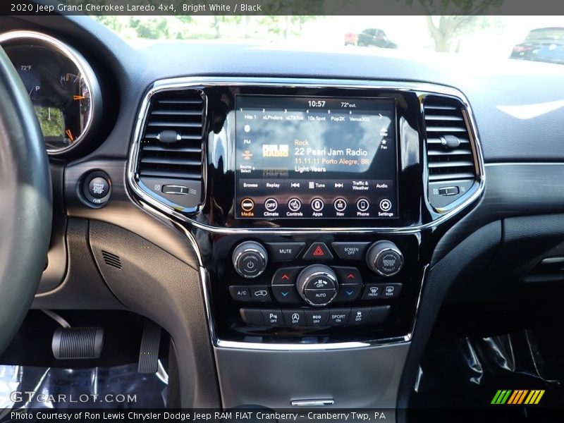 Bright White / Black 2020 Jeep Grand Cherokee Laredo 4x4