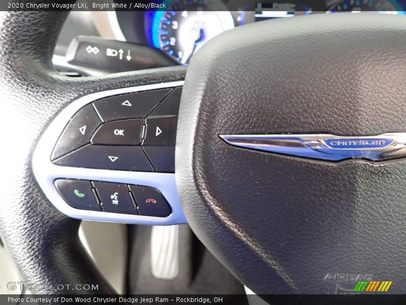 Bright White / Alloy/Black 2020 Chrysler Voyager LXi