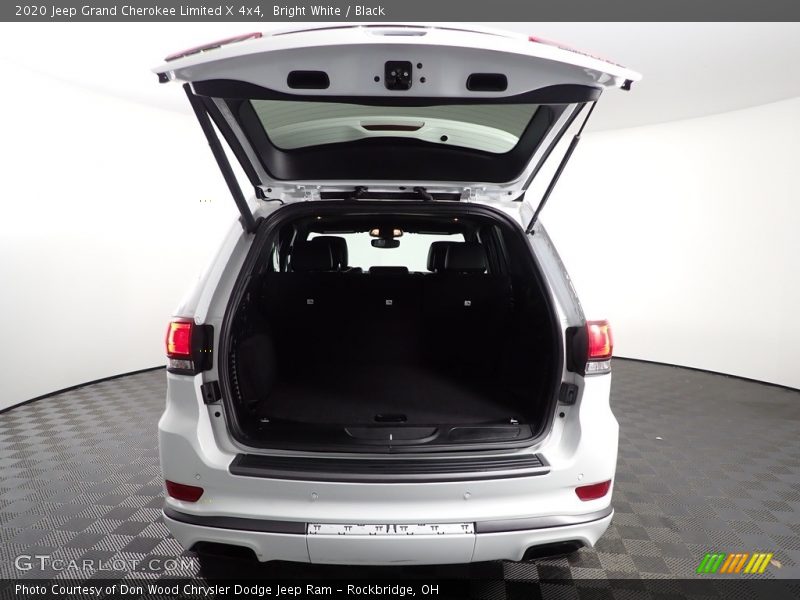 Bright White / Black 2020 Jeep Grand Cherokee Limited X 4x4
