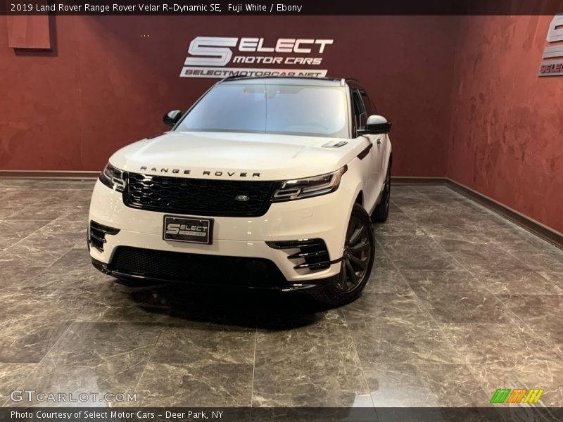 Fuji White / Ebony 2019 Land Rover Range Rover Velar R-Dynamic SE