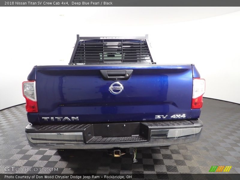 Deep Blue Pearl / Black 2018 Nissan Titan SV Crew Cab 4x4