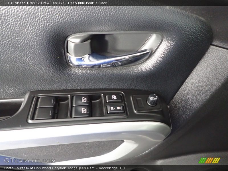 Deep Blue Pearl / Black 2018 Nissan Titan SV Crew Cab 4x4