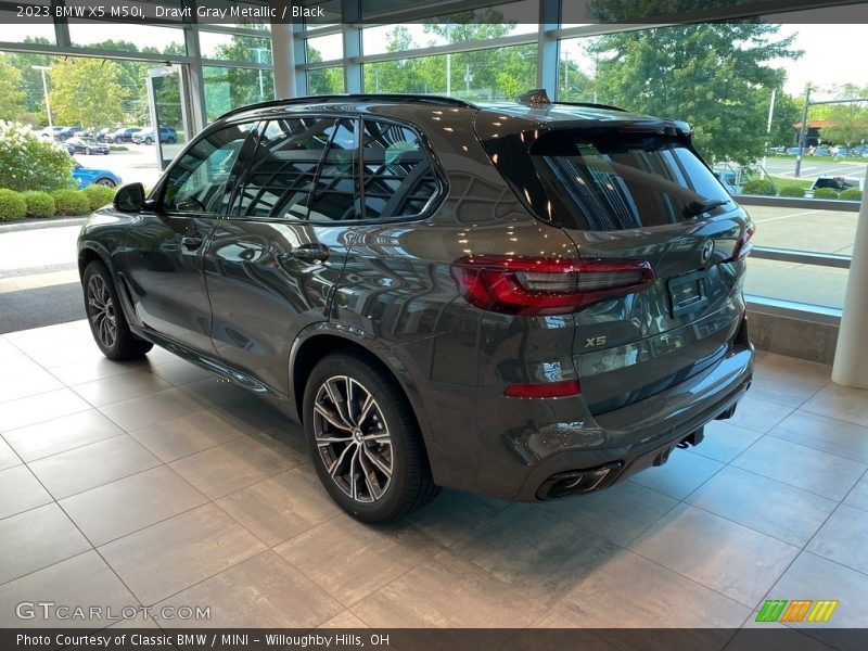 Dravit Gray Metallic / Black 2023 BMW X5 M50i