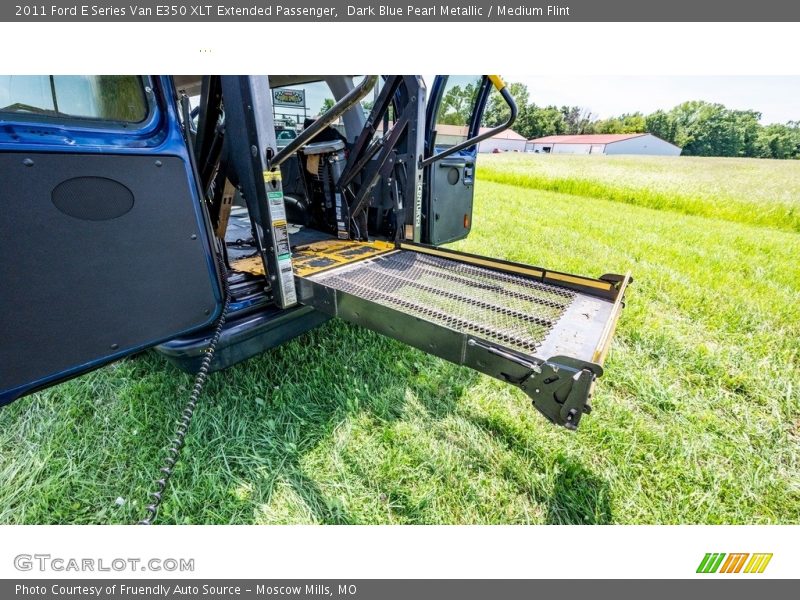 Dark Blue Pearl Metallic / Medium Flint 2011 Ford E Series Van E350 XLT Extended Passenger
