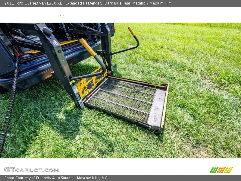 Dark Blue Pearl Metallic / Medium Flint 2011 Ford E Series Van E350 XLT Extended Passenger