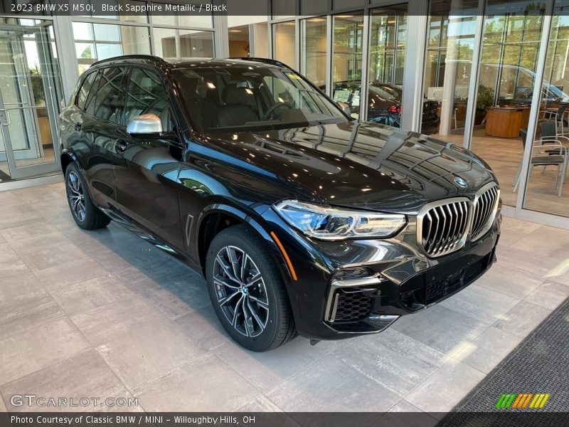 Front 3/4 View of 2023 X5 M50i