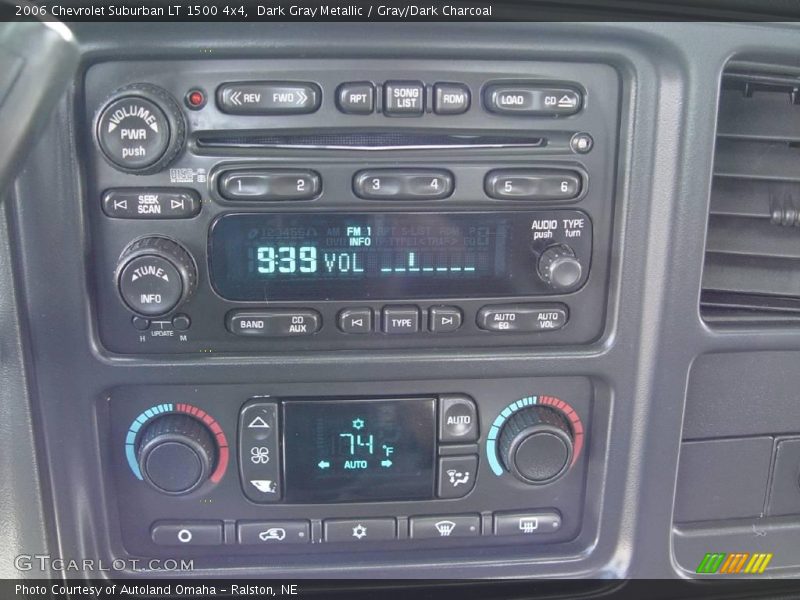 Dark Gray Metallic / Gray/Dark Charcoal 2006 Chevrolet Suburban LT 1500 4x4