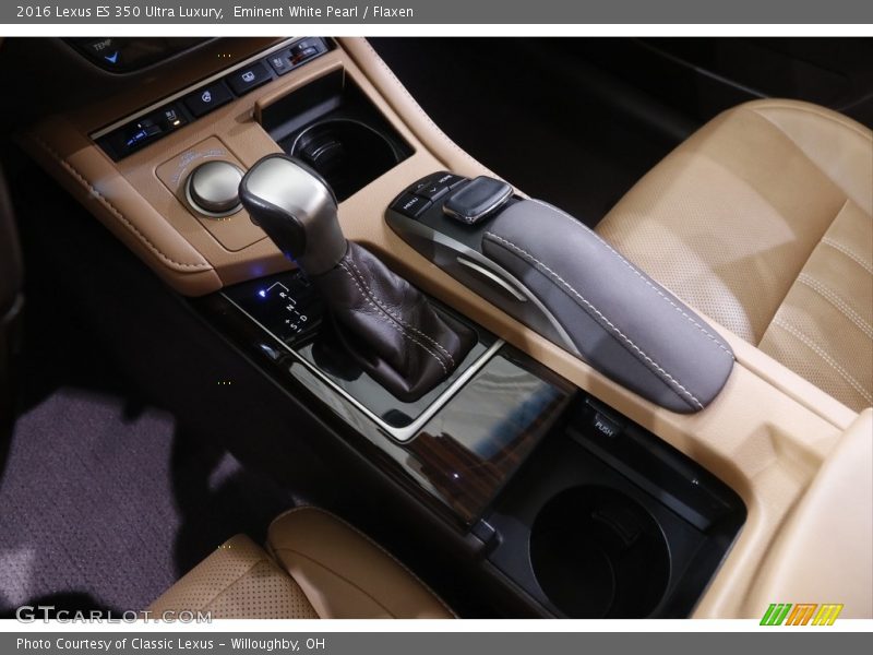 Controls of 2016 ES 350 Ultra Luxury
