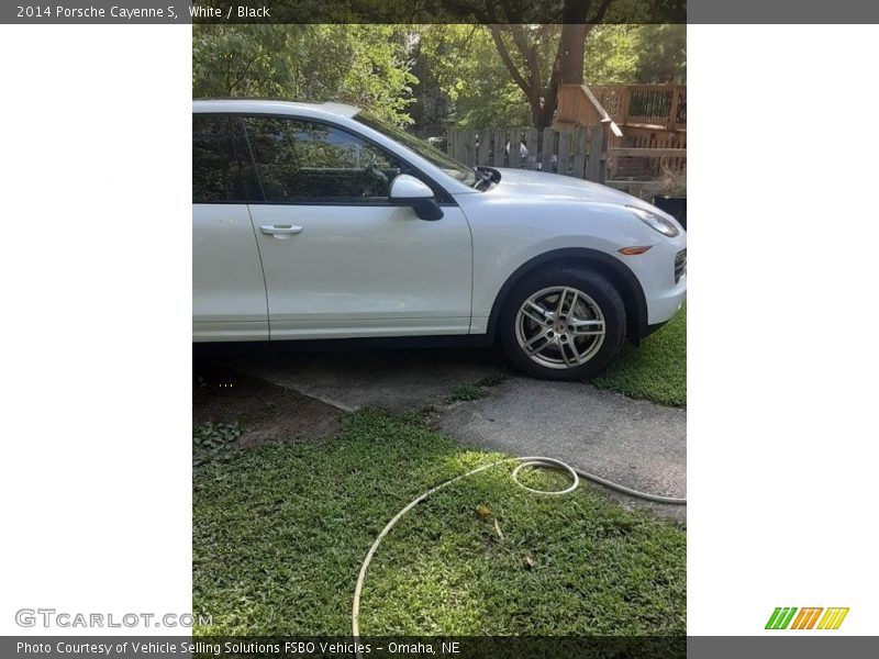 White / Black 2014 Porsche Cayenne S