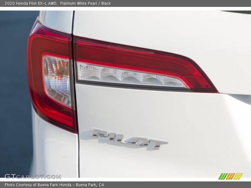 Platinum White Pearl / Black 2020 Honda Pilot EX-L AWD