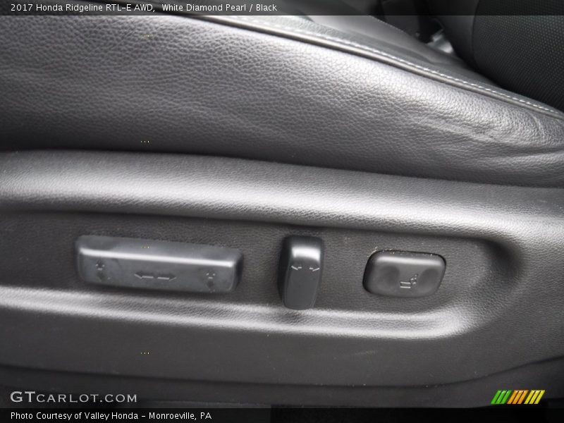 White Diamond Pearl / Black 2017 Honda Ridgeline RTL-E AWD
