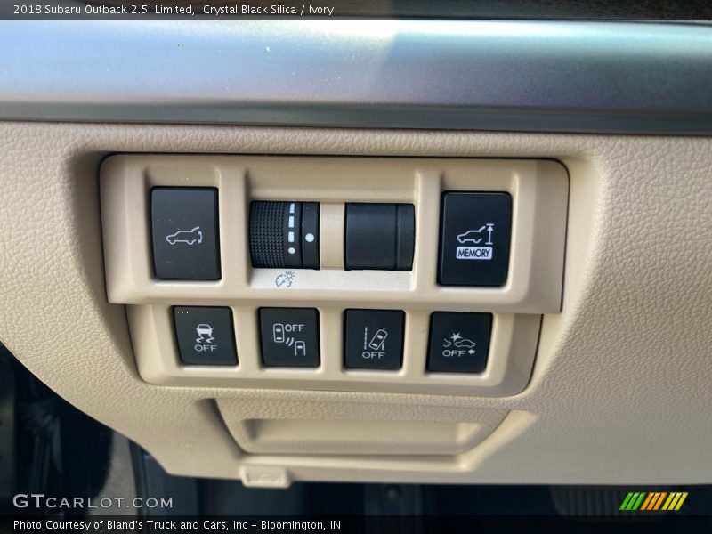 Crystal Black Silica / Ivory 2018 Subaru Outback 2.5i Limited