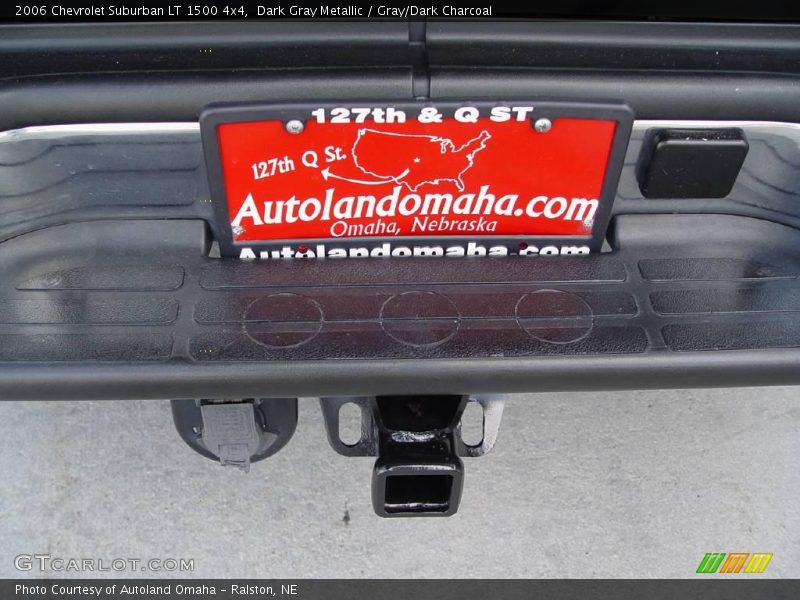 Dark Gray Metallic / Gray/Dark Charcoal 2006 Chevrolet Suburban LT 1500 4x4
