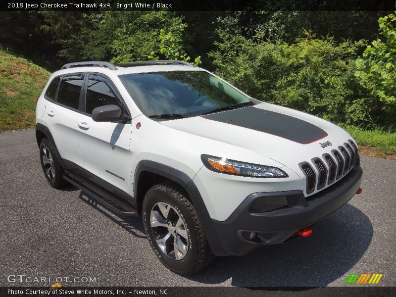 Bright White / Black 2018 Jeep Cherokee Trailhawk 4x4