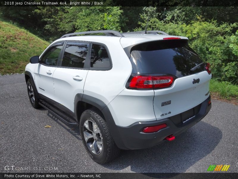 Bright White / Black 2018 Jeep Cherokee Trailhawk 4x4