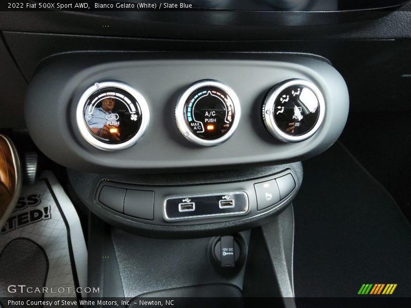 Controls of 2022 500X Sport AWD